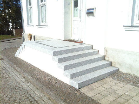 Treppen und Podeste  Außenanlagen Bau Kreutz Insel Rügen